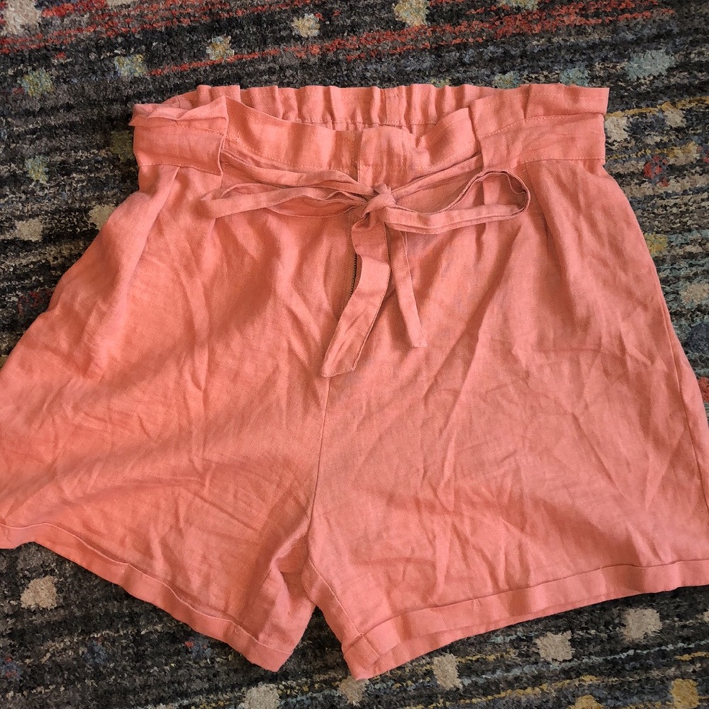 Super cute high waisted women’s shorts!!